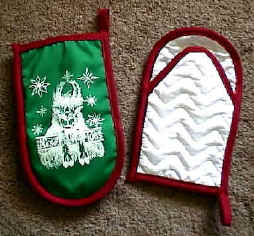 llama gifts - oven mits